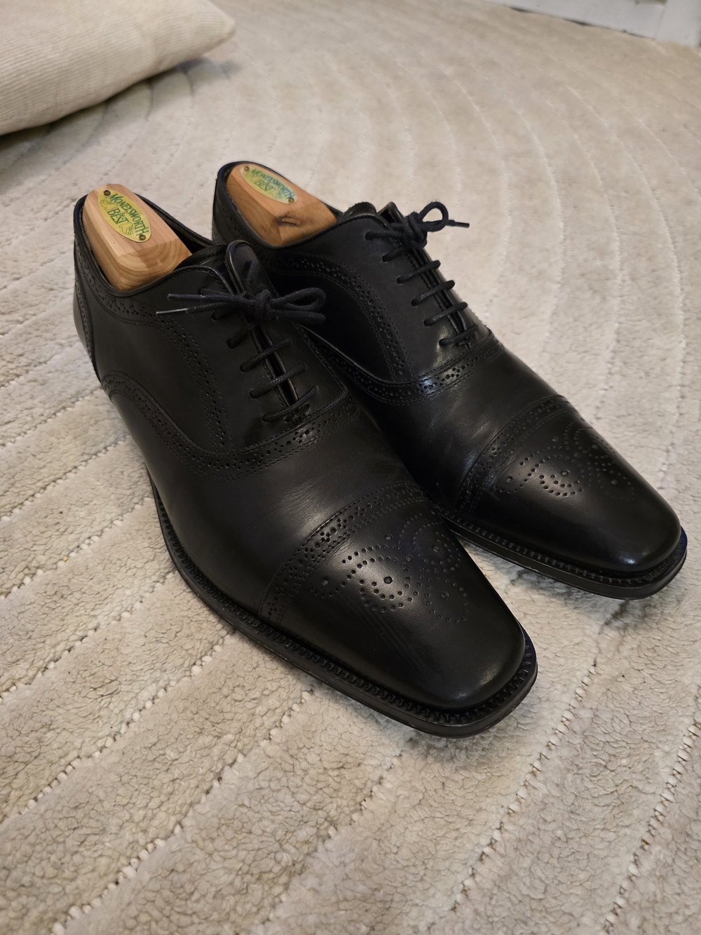 To Boot New York Classic Black Leather Cap-Toe Brogues - Men's Dress Shoes